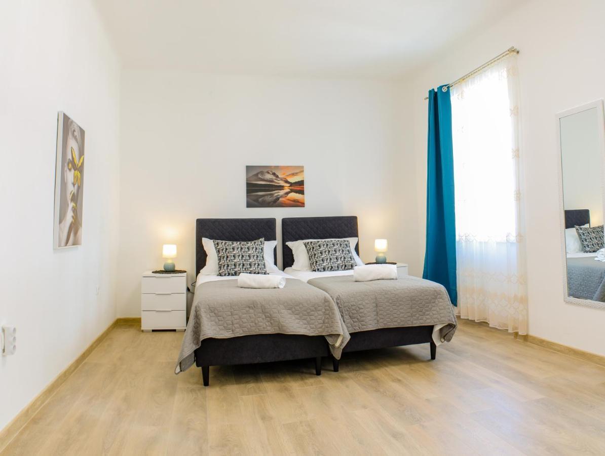 Apartment Tonka's Beautiful In Centre Split
