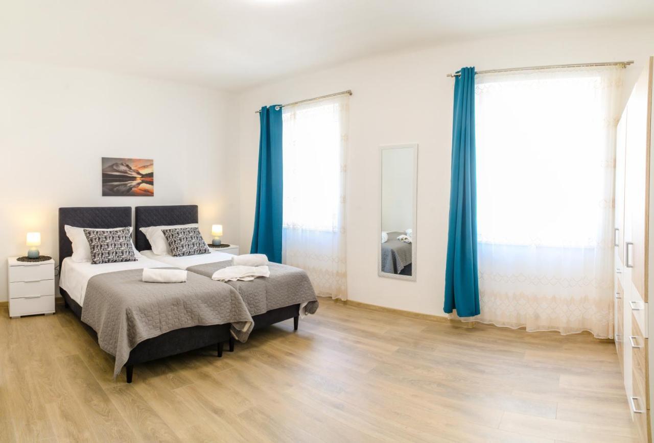 Apartment Tonka's Beautiful In Centre Split